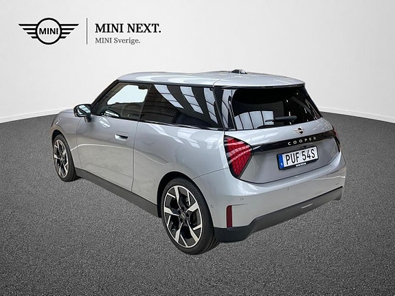 MINI Cooper E 4 of 15