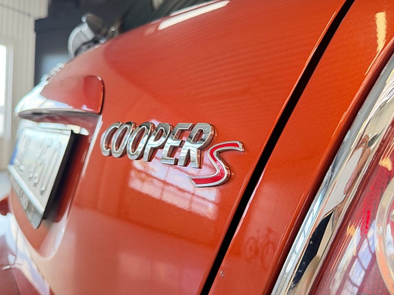 MINI Cooper S 10 of 25