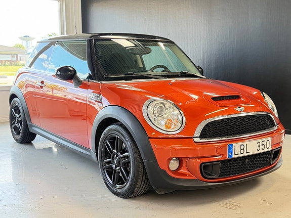 MINI Cooper S 3 of 25