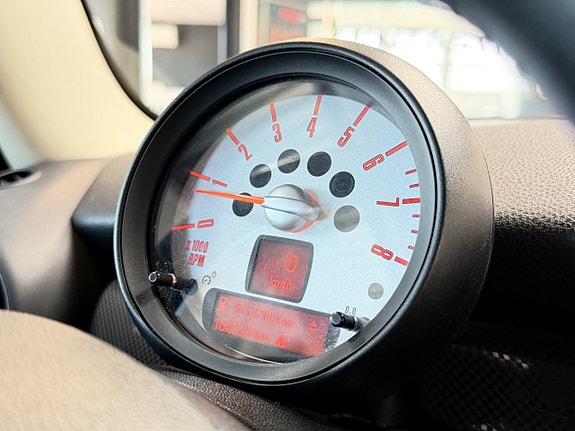 MINI Cooper S 21 of 25