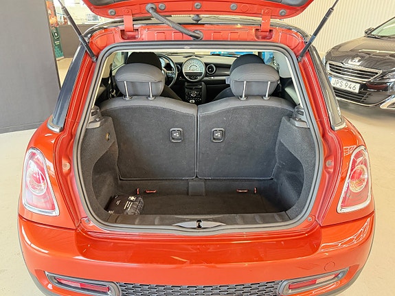 MINI Cooper S 13 of 25