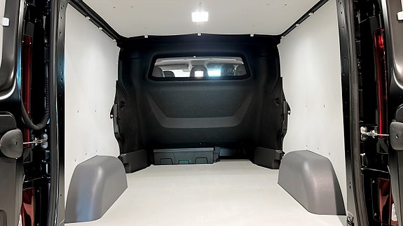 Renault Trafic 4 of 9