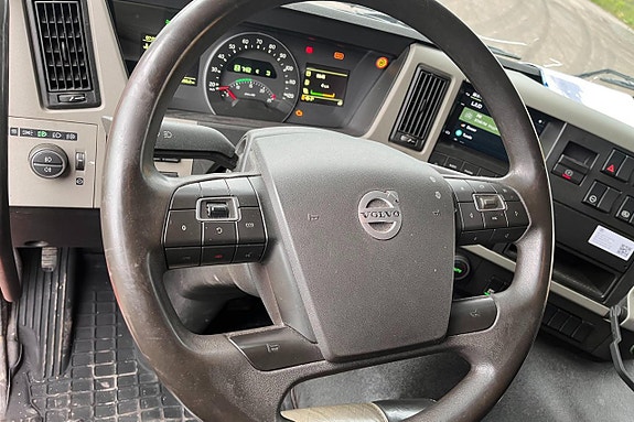 VOLVO FM410 20 of 27