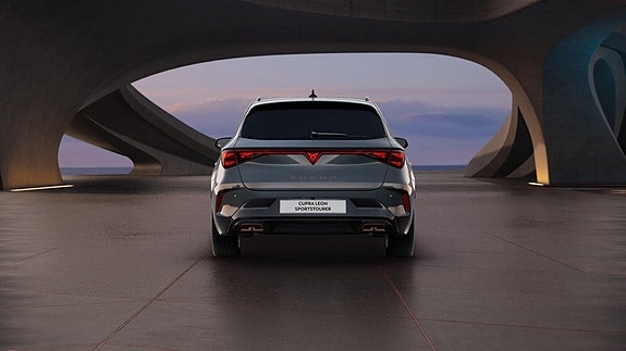 Cupra Leon 2 of 4