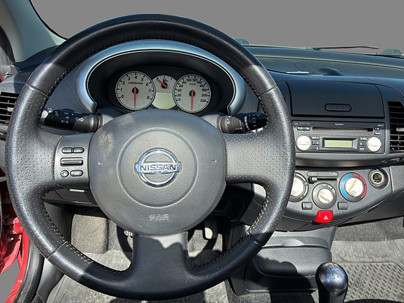 Nissan Micra C+C 12 of 18