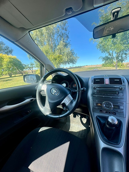 Toyota Auris 7 of 8