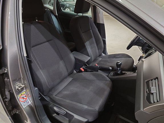 Volkswagen Polo 9 of 13