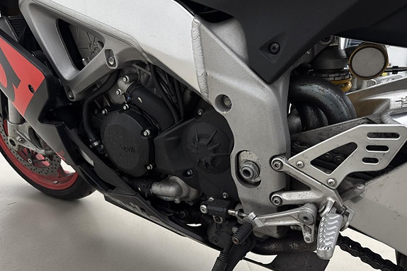 aprilia RSV4 1000RR Motorcykel 5 of 13