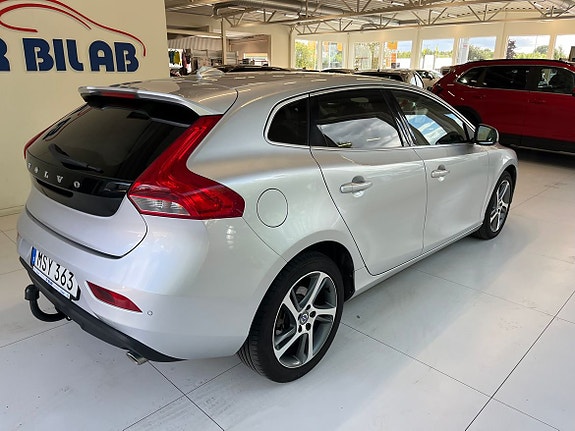Volvo V40 5 of 7
