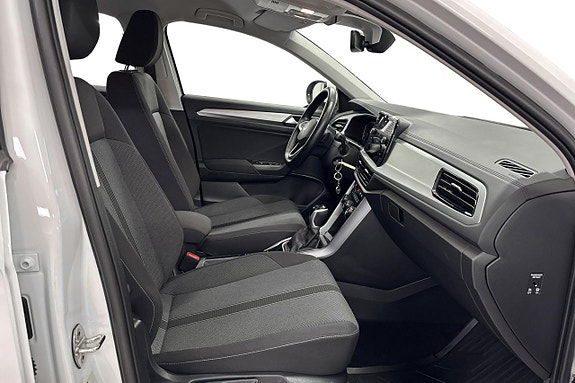 Volkswagen T-Roc 14 of 21