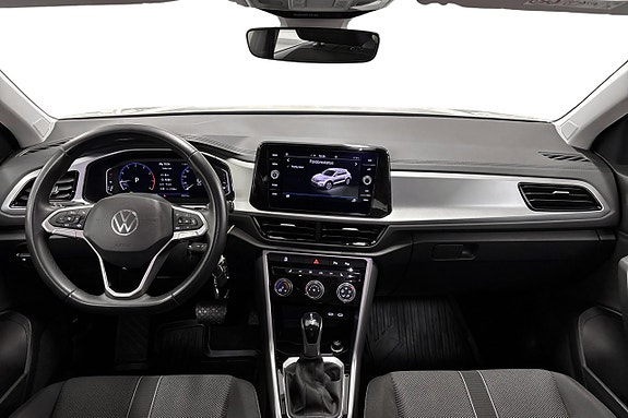 Volkswagen T-Roc 11 of 21