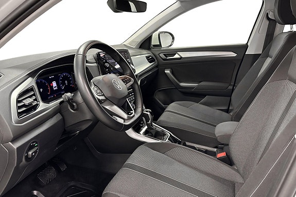Volkswagen T-Roc 13 of 21
