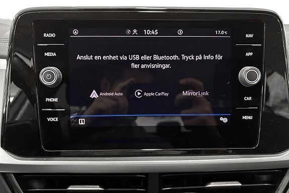 Volkswagen T-Roc 19 of 21