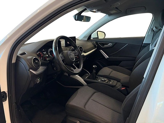 Audi Q2 6 of 12