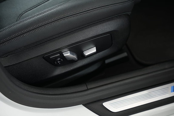 BMW 530e 17 of 23