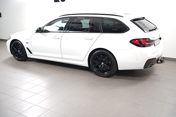 BMW 530e 4 of 23
