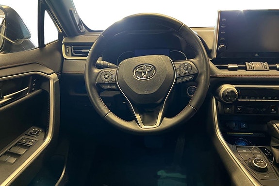 Toyota RAV4 11 of 21