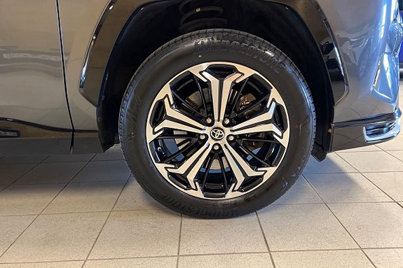 Toyota RAV4 17 of 21