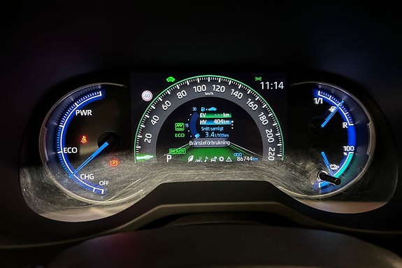 Toyota RAV4 16 of 21