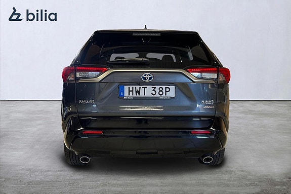 Toyota RAV4 5 of 21