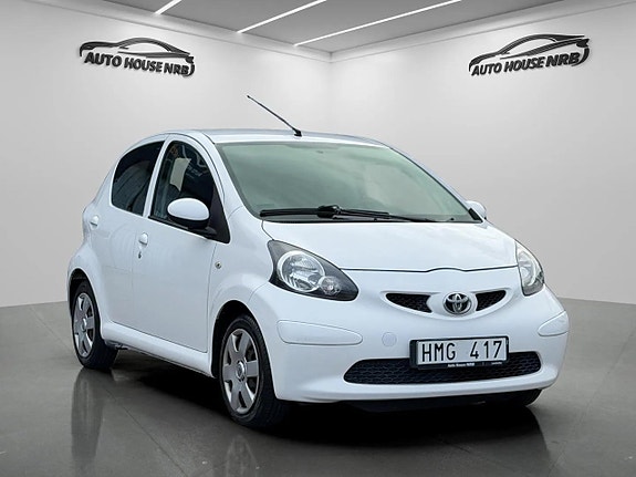 Toyota Aygo 5 of 23