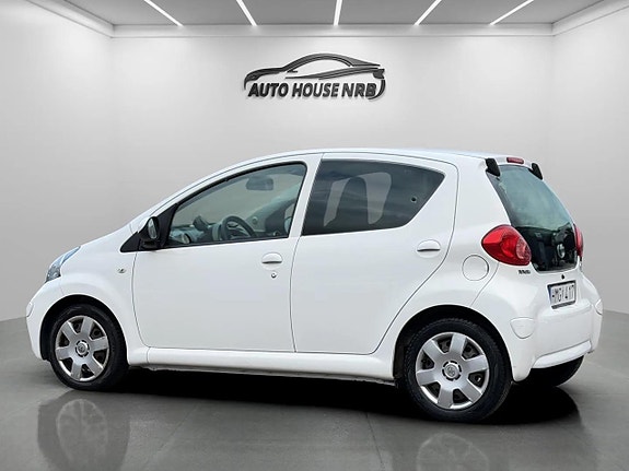 Toyota Aygo 7 of 23