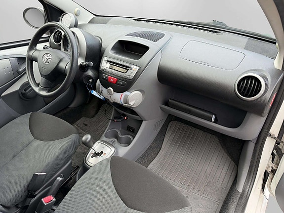 Toyota Aygo 23 of 23