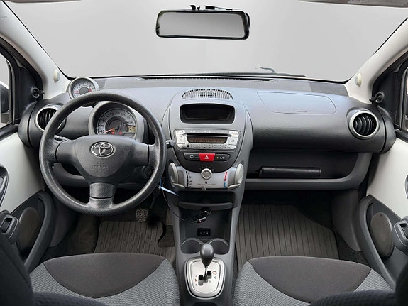 Toyota Aygo 21 of 23