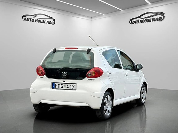 Toyota Aygo 10 of 23