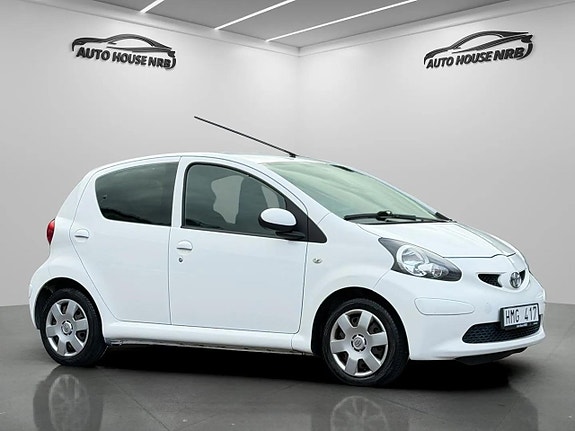 Toyota Aygo 4 of 23
