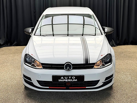 Volkswagen Golf VII 3 of 27