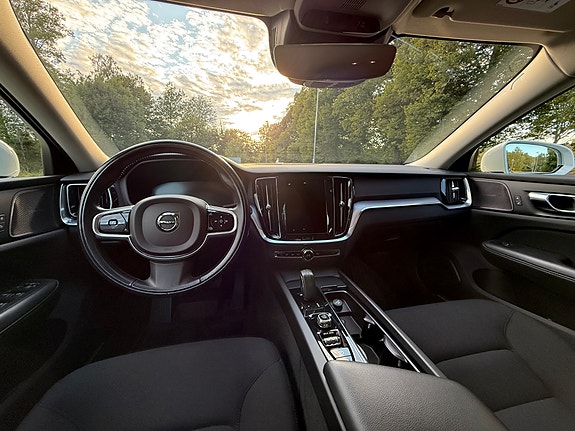 Volvo V60 Cross Country 5 of 5