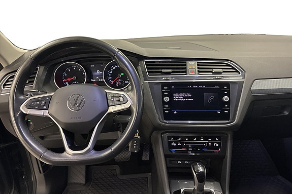 Volkswagen Tiguan 12 of 22
