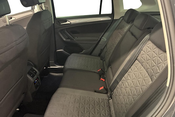 Volkswagen Tiguan 17 of 22