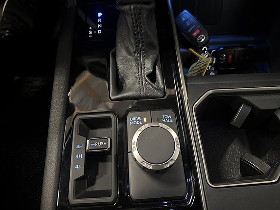 Toyota Tundra 14 of 15