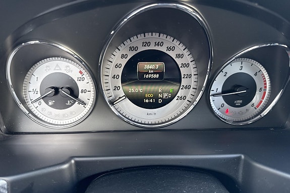 Mercedes-Benz GLK220 11 of 12