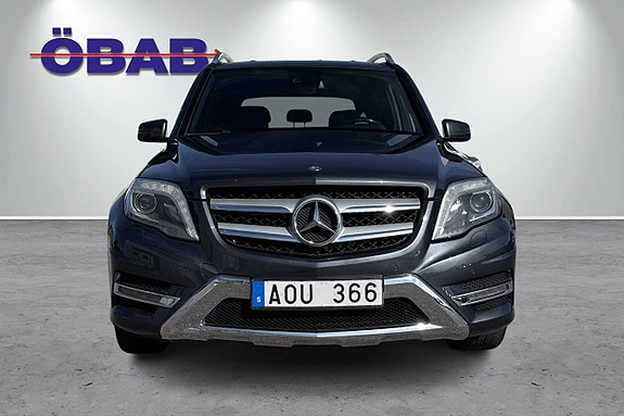 Mercedes-Benz GLK220 2 of 12