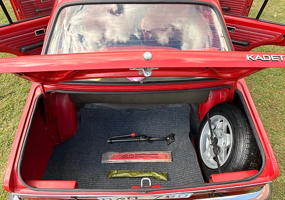 Opel Kadett 7 of 10