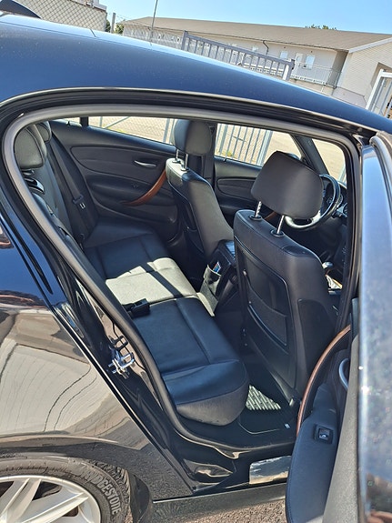 BMW 120i 6 of 9