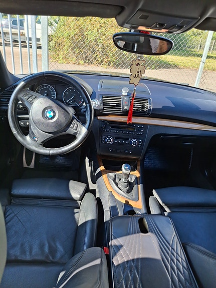 BMW 120i 7 of 9