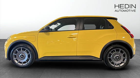 Renault 5 E-Tech 6 of 9