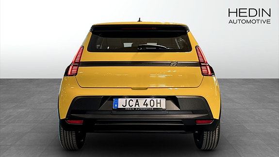 Renault 5 E-Tech 7 of 9