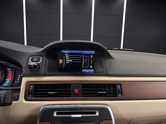 Volvo S80 30 of 30
