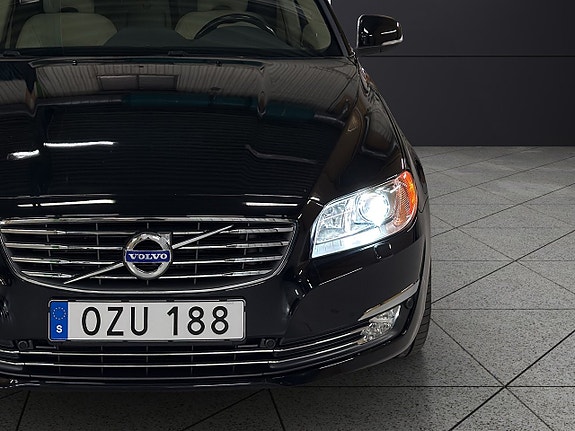 Volvo S80 9 of 30
