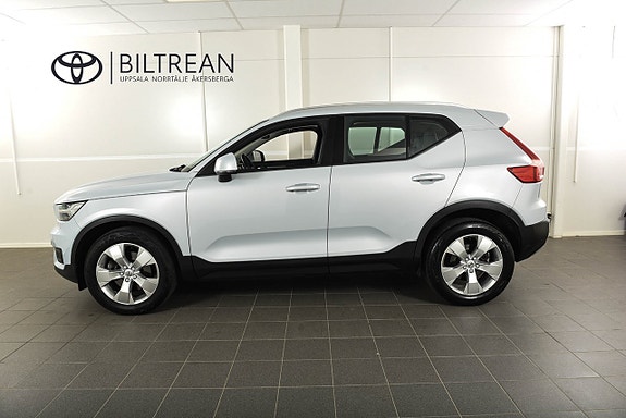 Volvo XC40 2 of 15