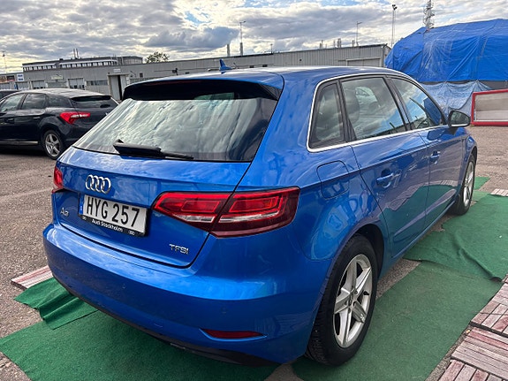 Audi A3 3 of 5