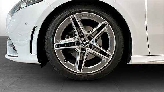 Mercedes-Benz A180 9 of 9