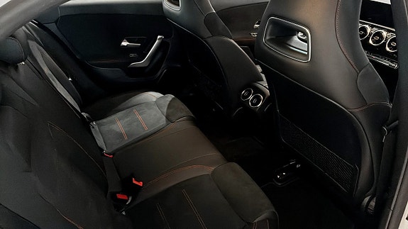 Mercedes-Benz A180 5 of 9