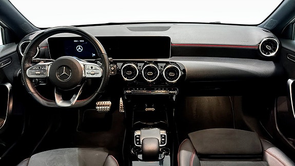 Mercedes-Benz A180 4 of 9