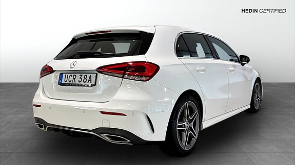 Mercedes-Benz A180 2 of 9